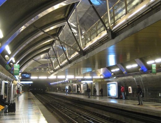 Metro Cristóbal Colón / Línea 4